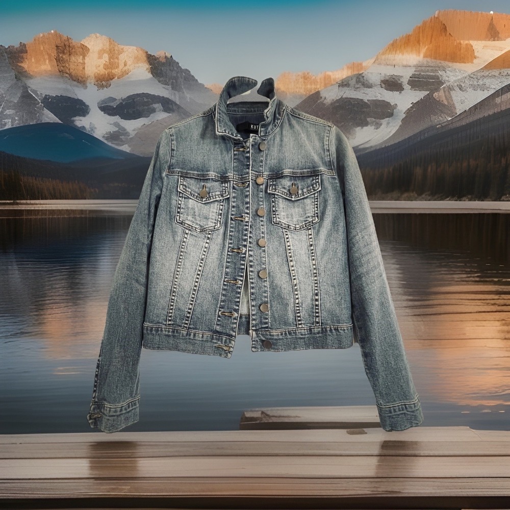 KUT From The Kloth Denim Jacket Womens Small Blue Classic Button Front Trucker